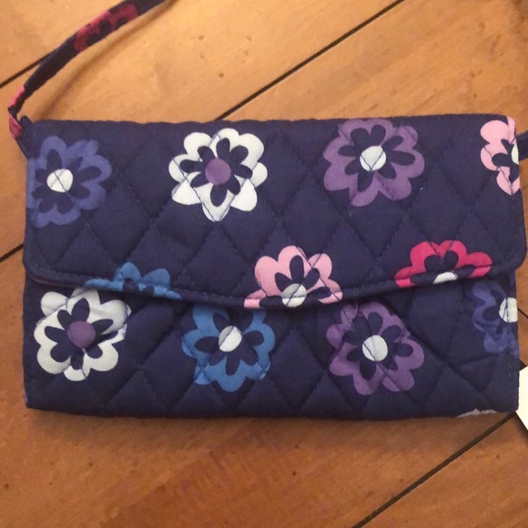 NWT Vera Bradley Strap wallet /ID Ellie Flowers - Picture 2 of 7